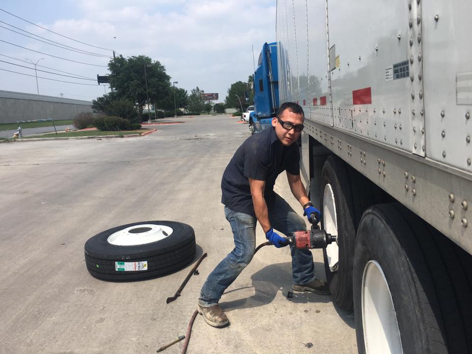 Mobile Truck Repair near Kyle, TX